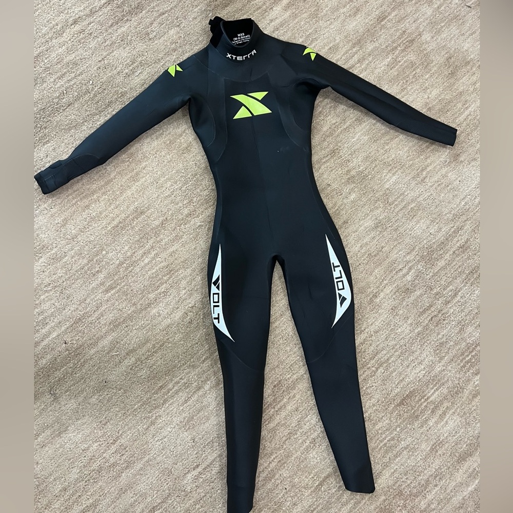 Women’s  Xterra Volt Full-Length Neoprene Wetsuit - Black/Neon Green